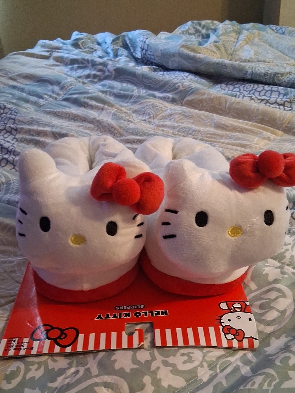 Hello Kitty Plush Slippers in White and Red